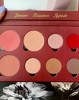 Image de proche de la palette de maquillage Karine Champagne