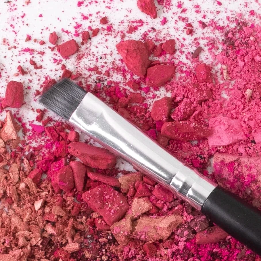 Pinces et pinceaux à sourcils