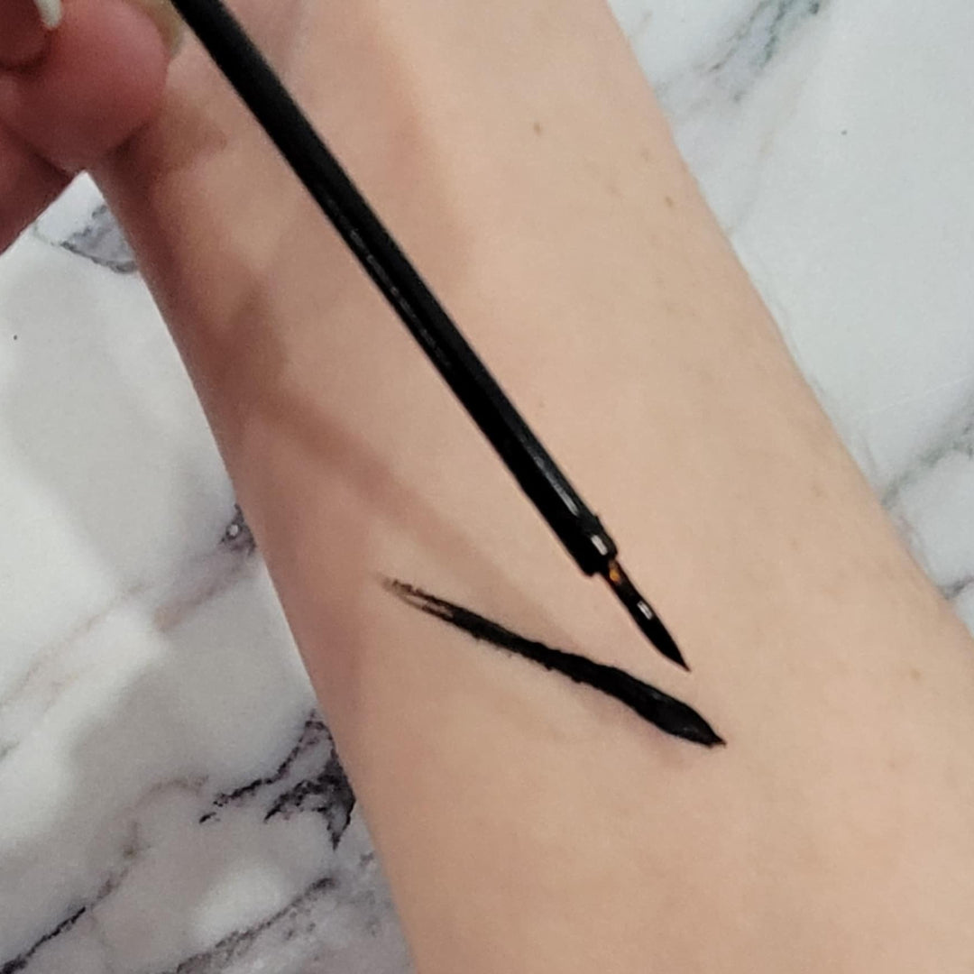 Image démonstrateur de l'applicateur jetable pour eye-liner ARTIST