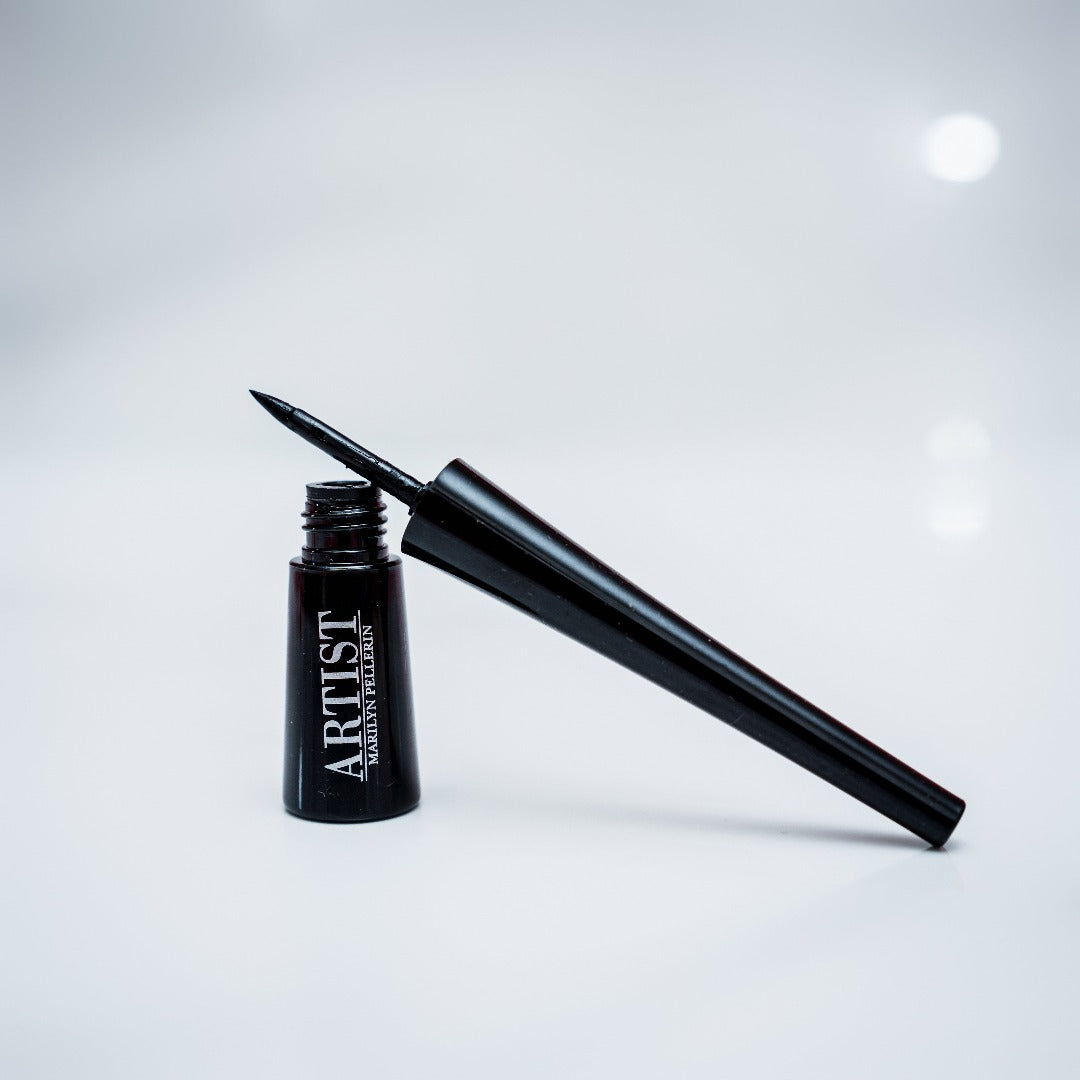 Image du Eyeliner liquide ARTIST avec le pinceau