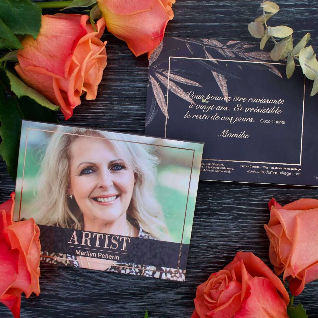 Image de la couverture et le dos de la palette de maquillage Mamilie