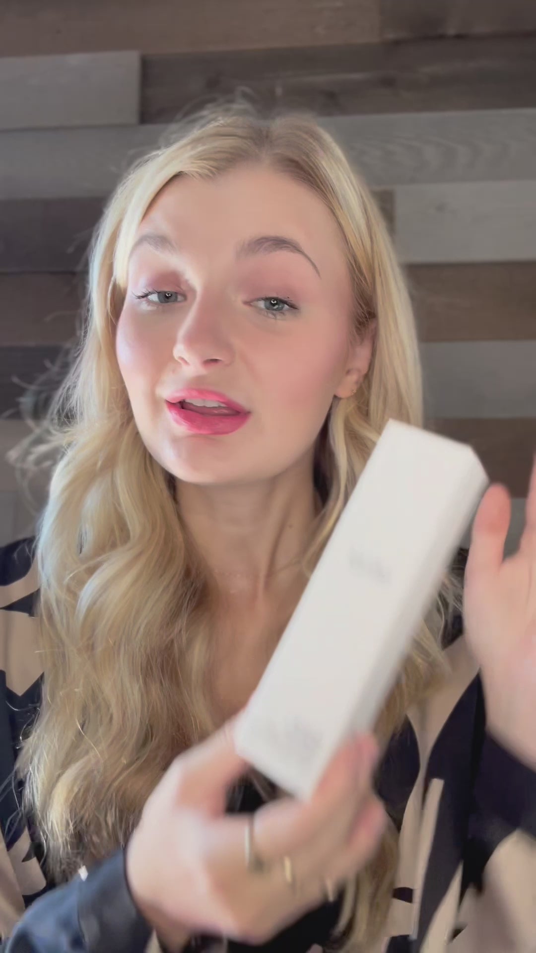 Vidéo explicative du démaquillant professionnel ARTIST