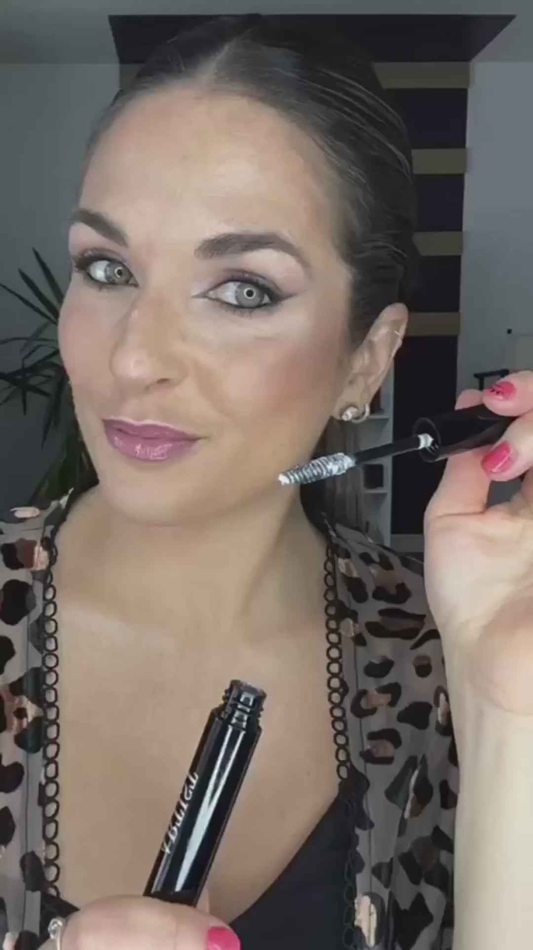 Vidéo sur la base de mascara ARTIST